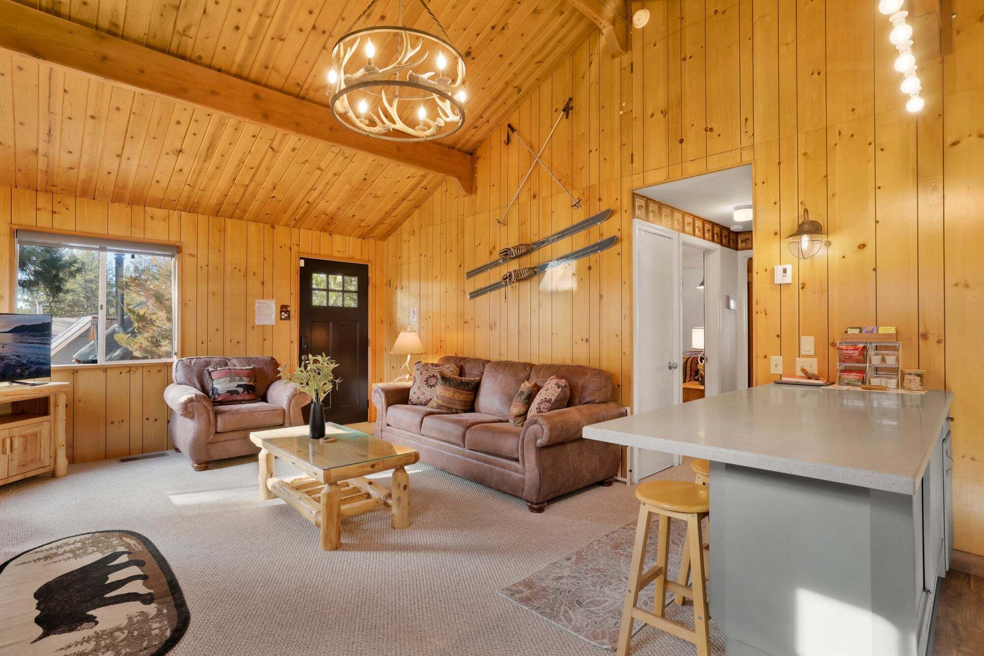 Cabaña, varias camas, patio, vista a la montaña (2609) | Interior