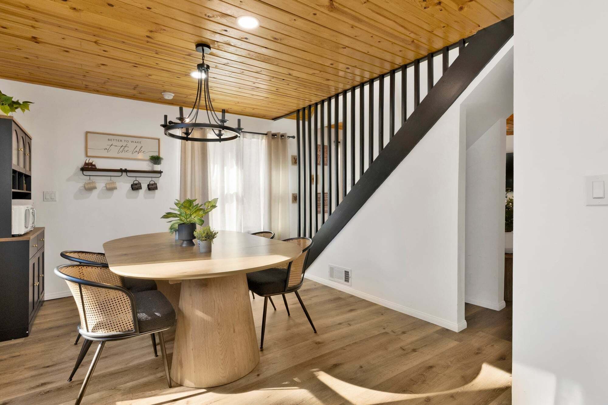 Cabin, Multiple Beds, Kitchen | Dining