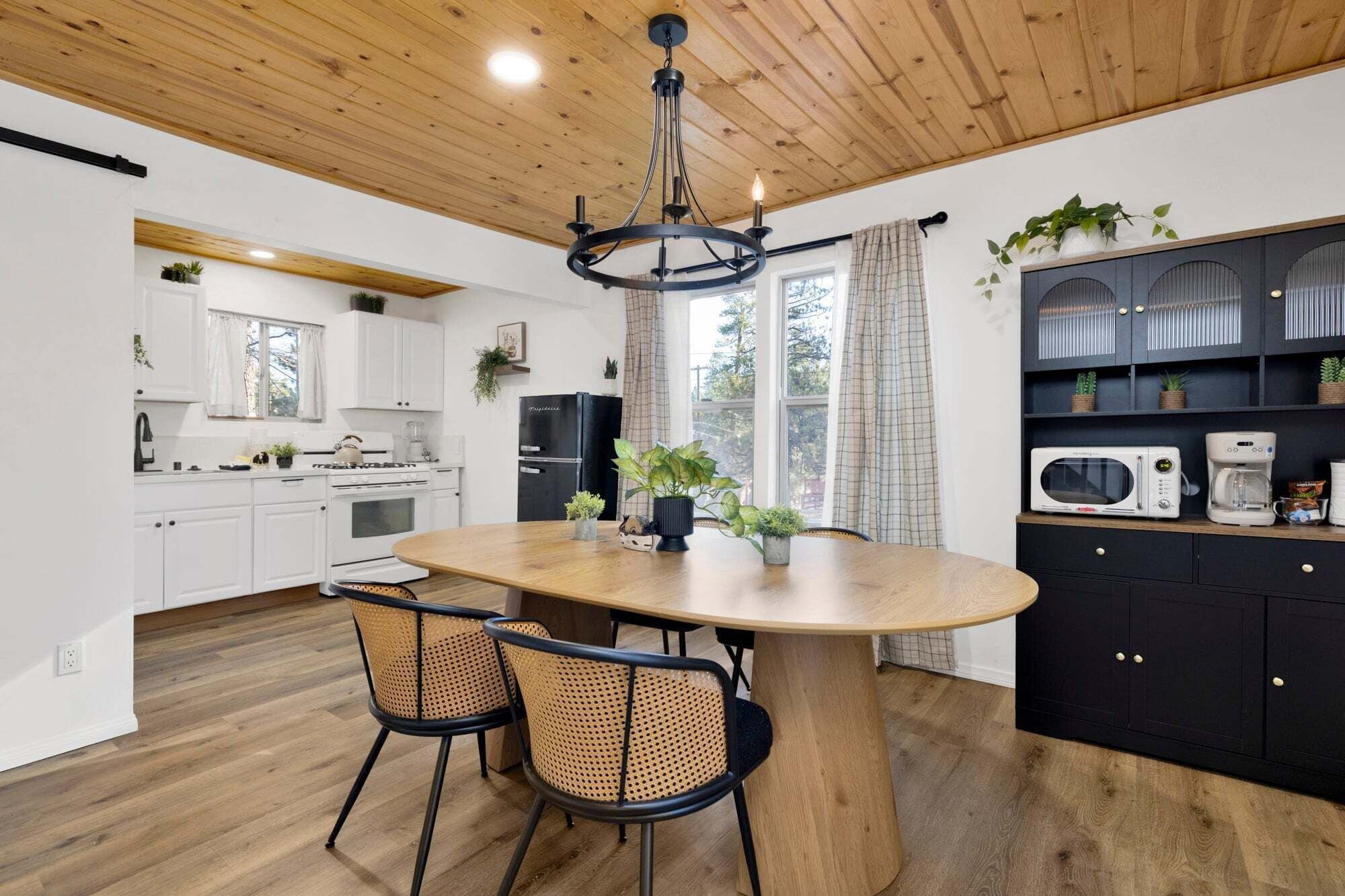 Cabin, Multiple Beds, Kitchen | Private kitchen