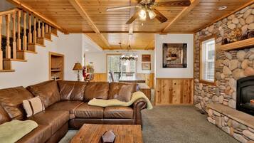 Cabin, Multiple Beds, Patio, Mountain View (2618) | Living area