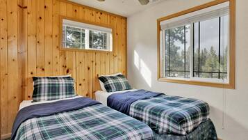 Cabin, Multiple Beds, Patio, Mountain View (2619) | 3 bedrooms