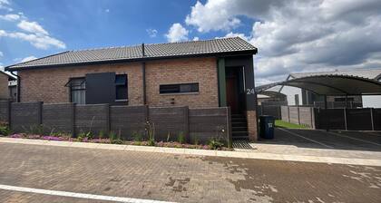 Charming 3-bedroom House Rental in Centurion, South Africa