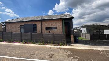House, 3 Bedrooms, Accessible, Smoking | Exterior