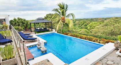 Luxury Lakeview Home with Pool • Nature Retreat for Groups in charming Granada