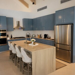 Private kitchen - Beautiful 4-bedroom ranch style villa with private pool in Caleton Residences (Cap Cana, Punta Cana)