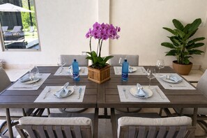 Dining - Beautiful 4-bedroom ranch style villa with private pool in Caleton Residences (Cap Cana, Punta Cana)