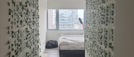 3 habitaciones, tabla de planchar con plancha, wifi y ropa de cama