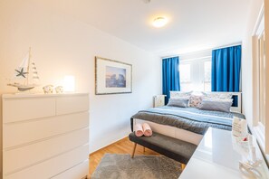 Room - Holiday Apartment Strandkorb – 100 m from the Water (Mönchgut)