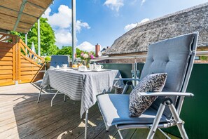 Outdoor dining - Holiday Apartment Strandkorb – 200 m from the Water (Mönchgut)