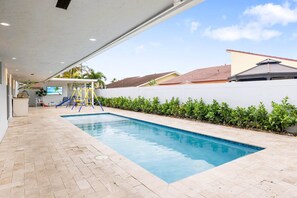 Pool - Miami Downtown Oasis/Mini Golf/Heated  Pool/ Gameroom (Miami)