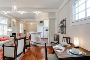 Dining - Elegant Carriage House Overlooking Forsyth Park (Savannah)
