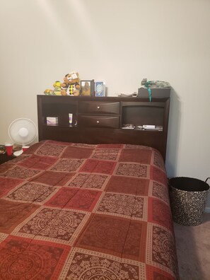 Room - Serene Lake House 4-bed 3.5 bath in friendly Katy neighborhood (Katy)