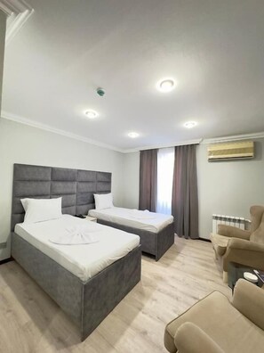 Deluxe Double or Twin Room, City View - Rosemary Inn Hotel Baku (Bakı)