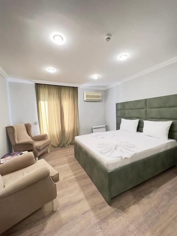 Standard-Doppelzimmer, Stadtblick