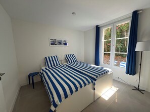 3 bedrooms, iron/ironing board, WiFi, bed sheets - Apt w/ private garden -5' beach (Cannes)