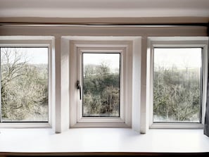 Interior - DALE VIEW, Youlgreave, bright and cozy cottage in the heart of the Peak District (Youlgreave)
