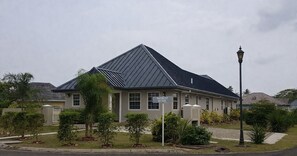 Exterior - Sanaya Maison - Luxurious, Spacious 3BR Villa located in Samaan Grove Tobago (Tobago)