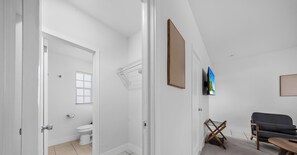 Apartment -  Charming Studio Steps to the Ocean (Miami Beach)