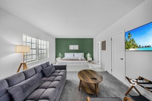 Apartment -  Charming Studio Steps to the Ocean (Miami Beach)