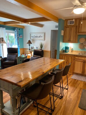 Dining - Beachside Resort Condo With Pools (South Padre Island)
