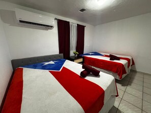 Room - Cozy 2-bedroom house in cool Carolina with AC (Carolina)