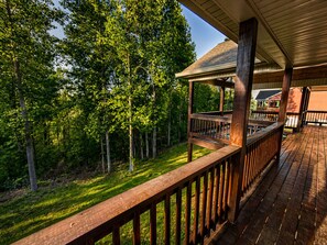 Property grounds - Cozy Woodland Retreat (Smithville)