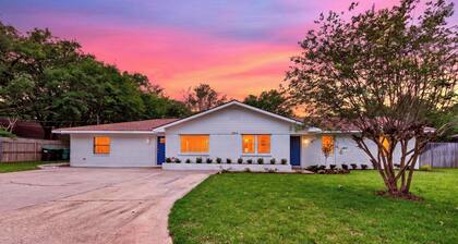 Private Coastal Retreat w/ Pool, Sleeps 12