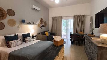 1 bedroom, iron/ironing board, Internet, bed sheets