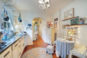 Microwave, oven, stovetop, dishwasher