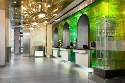 Smart Stay | Full Bed| Time Square
