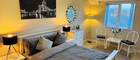 1 habitación, wifi y ropa de cama