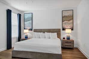 6 chambres, coffres-forts dans les chambres, fer et planche à repasser