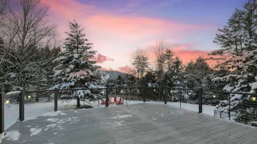 Red Feather Lodge