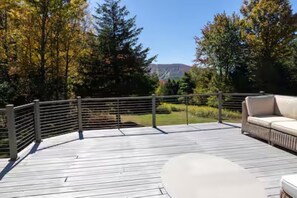 Exclusive House, Mountain View | Terrace/patio - Red Feather Lodge (Windham)
