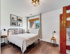 Room - Long Term 6+ Month Lease: Marvelous 3-bedroom condo in Breckenridge (Breckenridge)