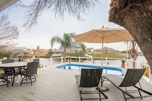 Outdoor dining - French Quarter Festival Rental Near New Orleans with Pool and Boat Dock (Slidell)