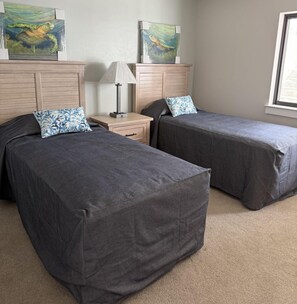 Room - 2BR Beachfront Getaway with Hot Tub & Tennis (Sanibel)