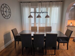 Dining - Downtown Skyline View (Houston)