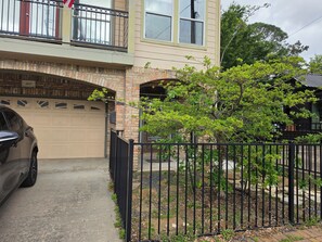 Exterior - Downtown Skyline View (Houston)