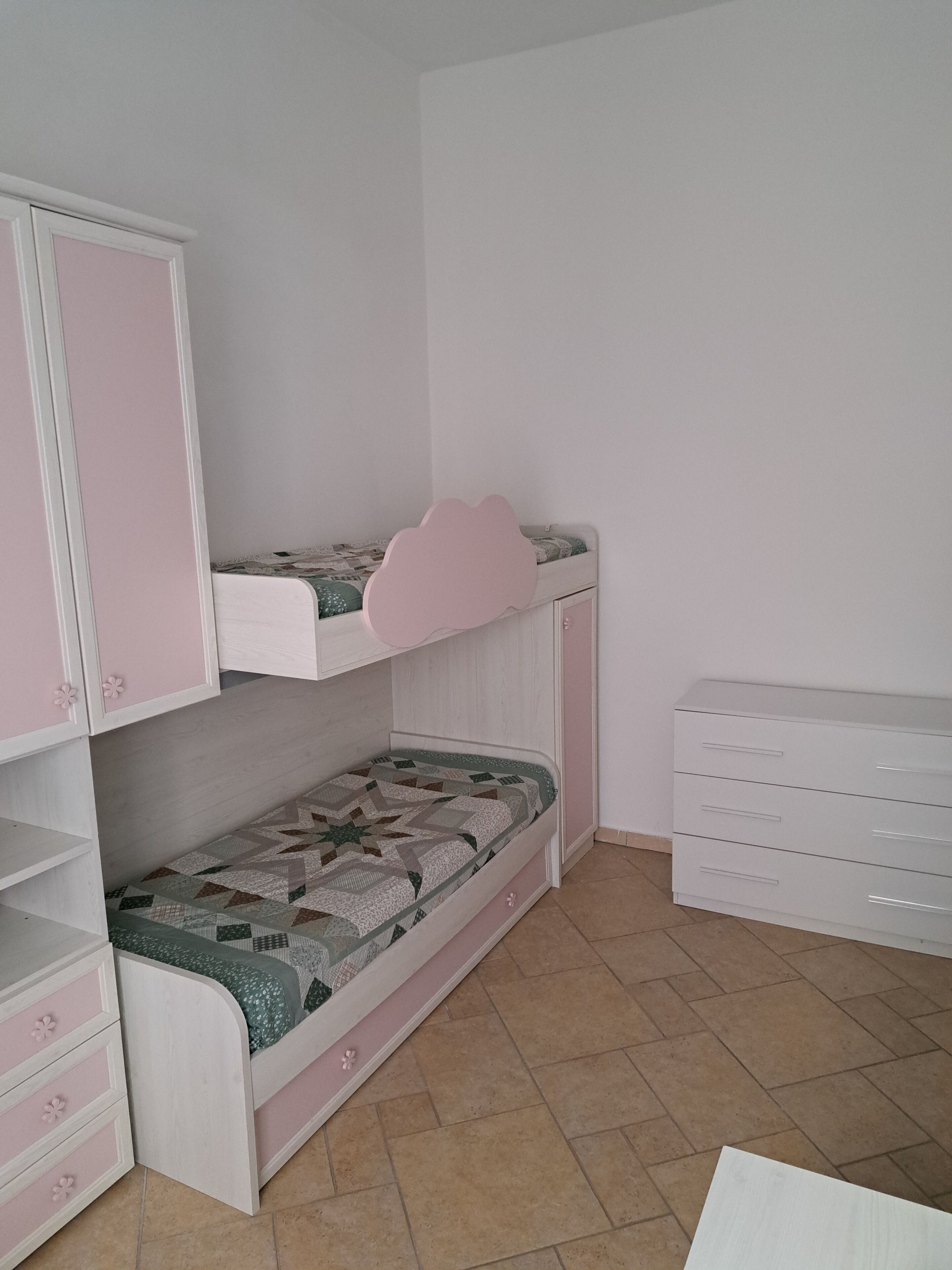 2 dormitorios, tabla de planchar con plancha, wifi y ropa de cama