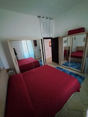 2 dormitorios, tabla de planchar con plancha, wifi y ropa de cama