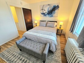 2 bedrooms, desk, free WiFi, bed sheets