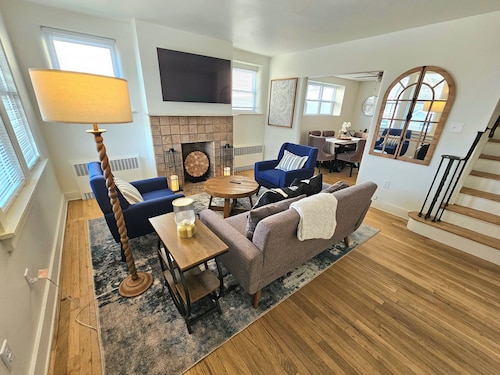 Squirrel Hill Haven Urban Getaway!