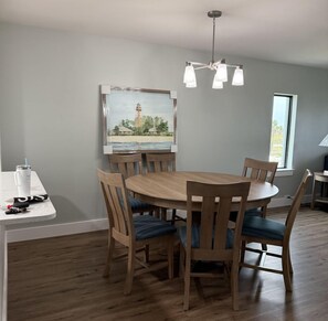 Dining - 2BR Beachfront Stay at Sanibel Beach Club 2 (Sanibel)