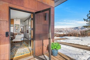 Property grounds - Luxury Experience at Mountaintop Compound - 35 Acres With Panoramic Views (Aspen)
