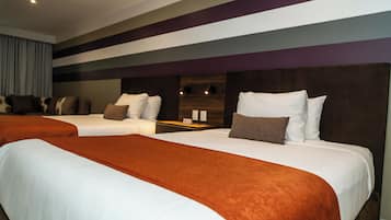 Deluxe Double Room | In-room safe, desk, iron/ironing board, free WiFi