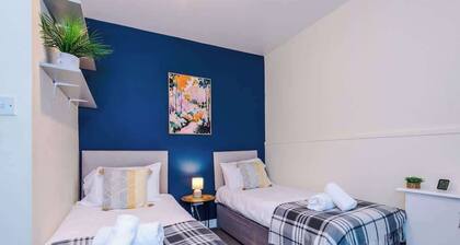 2-Bedroom Home | Sleeps 4 | Ideal for Families