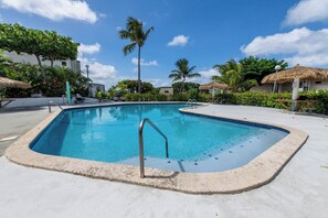 Pool - Sun-Kissed Sapphire... Pools, beach, and restaurants (St Thomas)