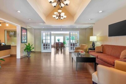 2 Full Beds | Non-Smoking, Kitchen