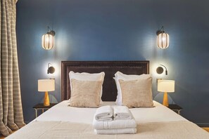 2 bedrooms, desk, iron/ironing board, travel cot - Superb Apartment Trocadero Tour Eiffel (Paris)